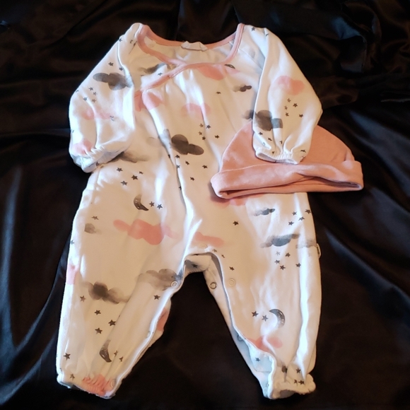rabbit + bear Other - Baby girls sleeper and hat set